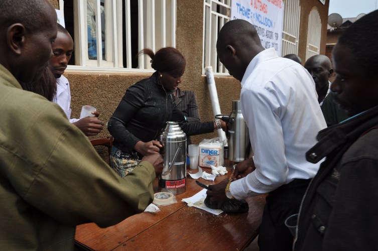 Séance de dégustation du café de Kawa Kabuya ©Merveille Saliboko