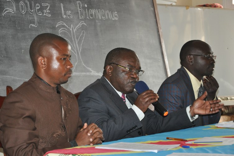 Le président de COOCENKI, le maire de Butembo et le bourgmestre de adjoint de Kimemi ©Ivan Godfroid